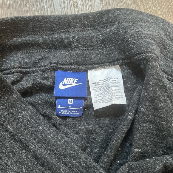 Nike Grey Cropped Sweatpants - Picture 3 of 3